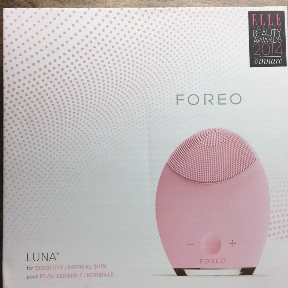 Foreo Luna for Sensitive/Normal Skin - NEW